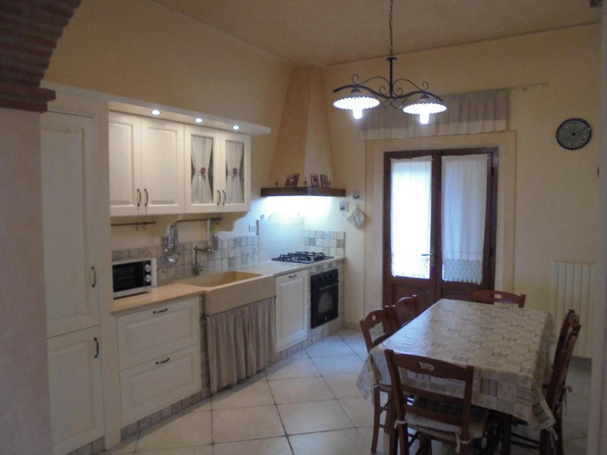 La Casa Di Chianni La Pieve 2 Villa Exteriör bild